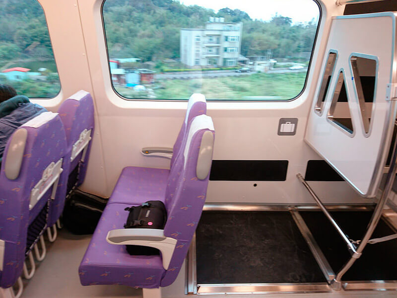 桃園メトロ 車内