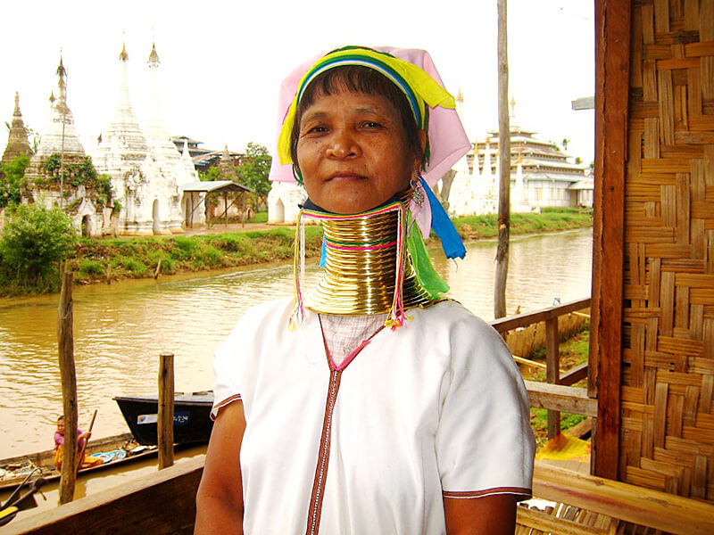 ミャンマー首長族