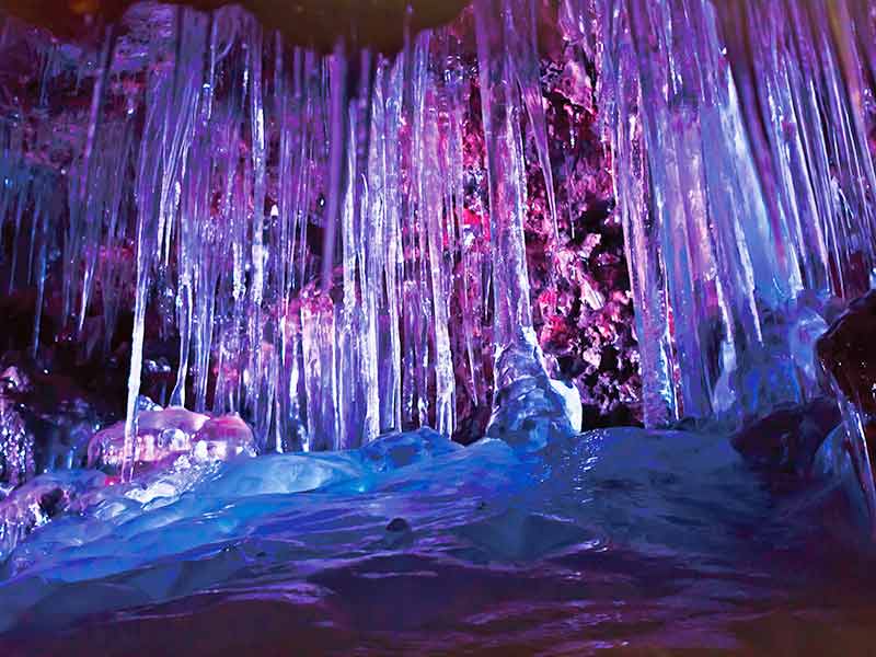 鳴沢氷穴の画像