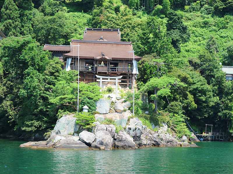 竹生島・法厳寺