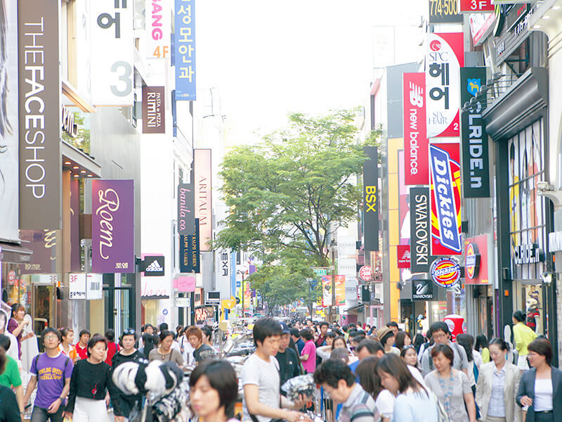 明洞の町並み