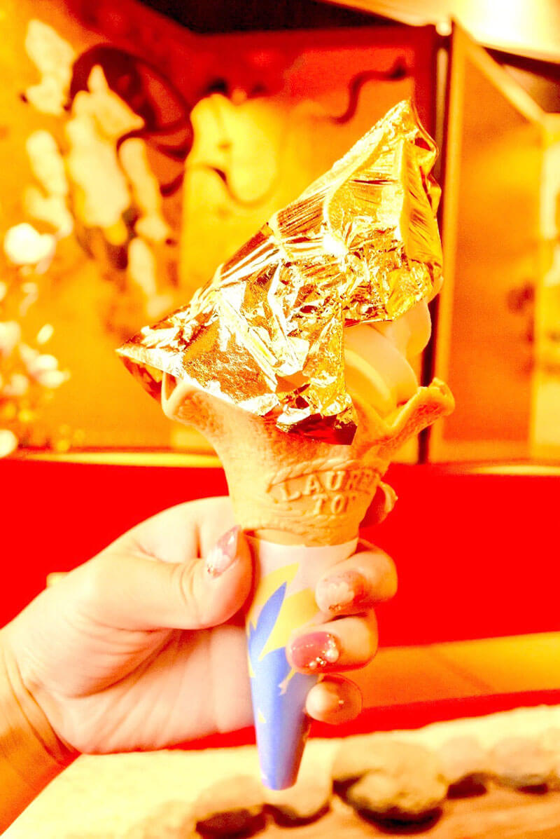 金箔ソフトクリーム