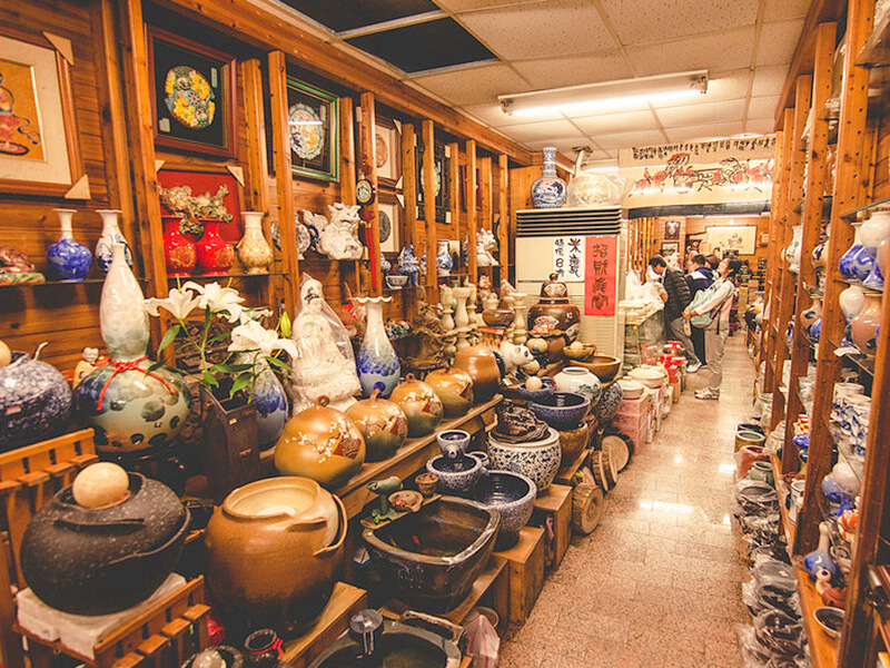 鶯歌老街の陶器店