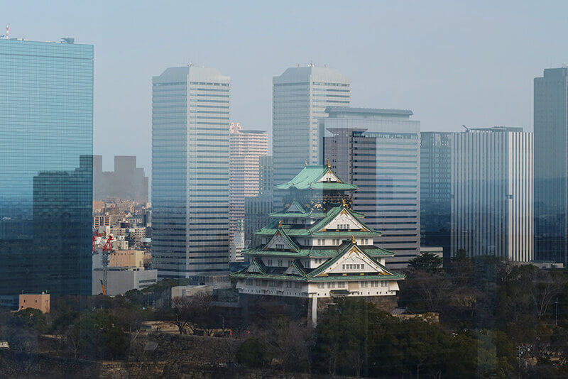 大阪歴史博物館から望む大阪城