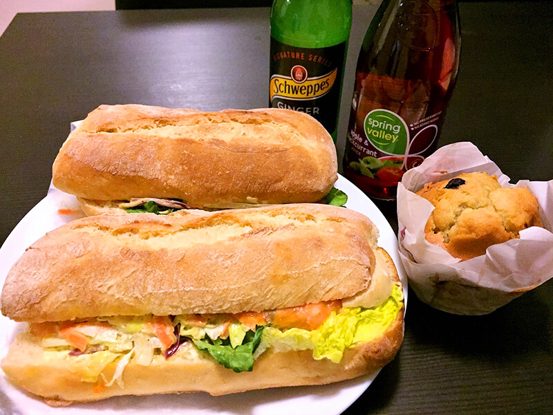 MOVIDAの食事