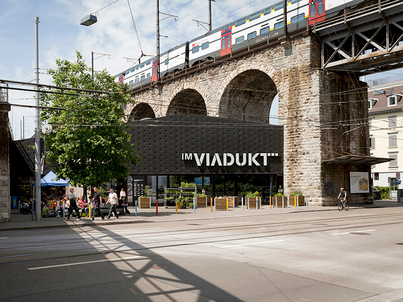 IM VIADUKT 外観