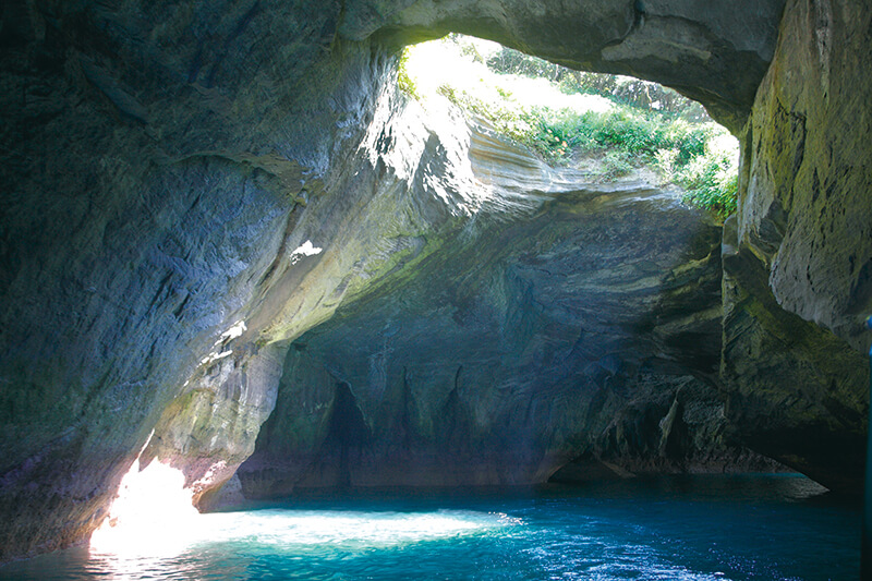 堂ヶ島・天窓洞
