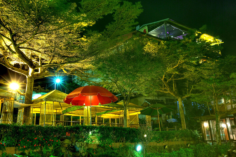 深夜営業している茶芸館