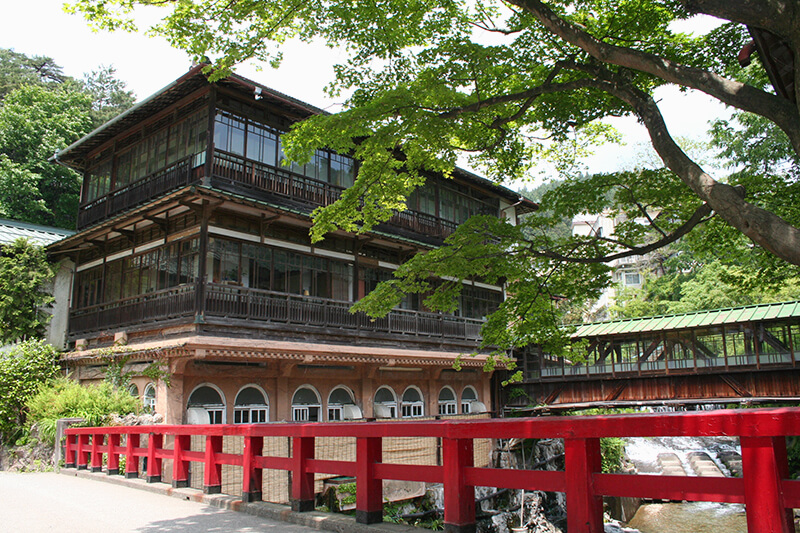 積善館本館