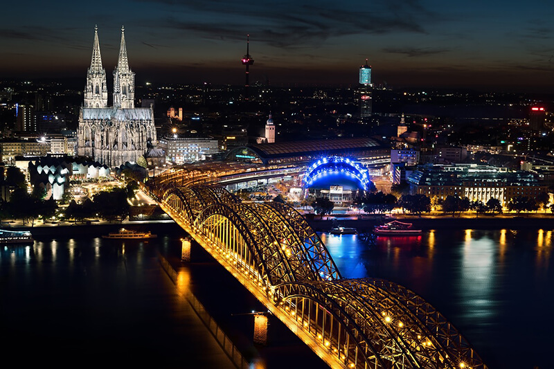 ケルン大聖堂 夜景