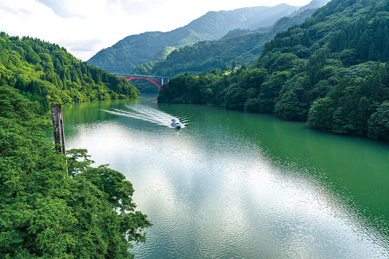 大牧温泉への船