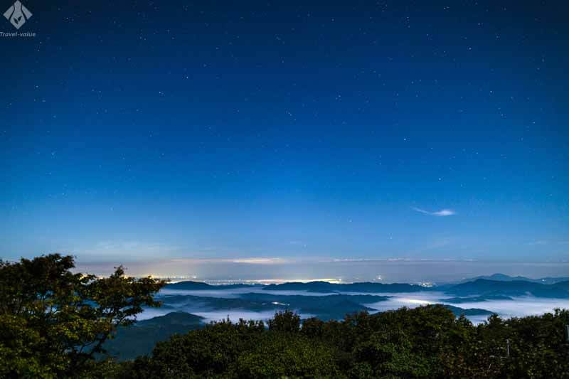 星空と雲海(米子市)