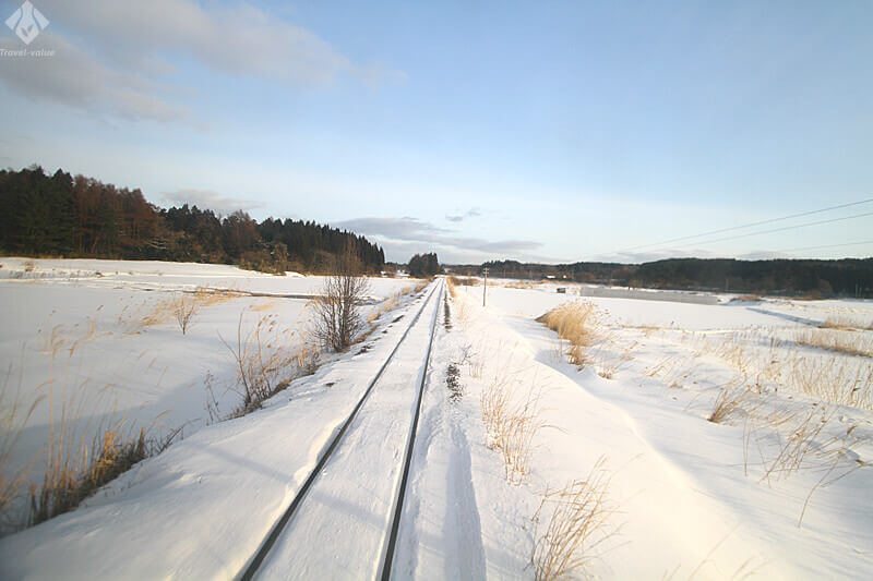 津軽鉄道・普通列車「走れメロス号」からの車窓風景