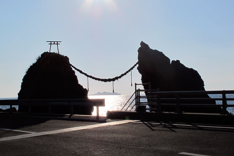 夫婦岩 写真提供:長崎県観光連盟