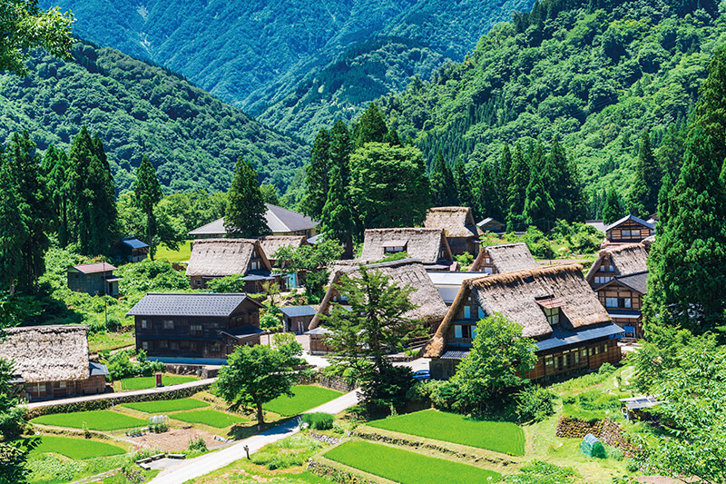 合掌造りの小さな集落。富山県の世界遺産「五箇山」で日本の原風景をたずねよう！