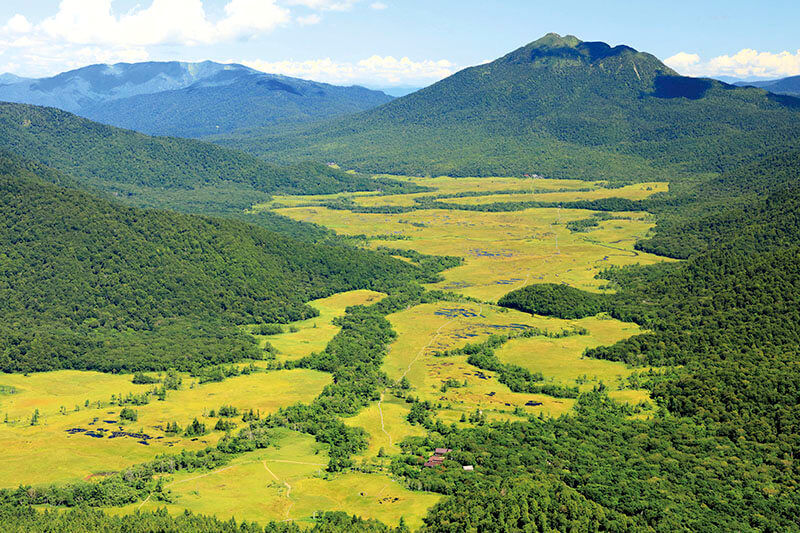 至仏山 山頂から望む夏の尾瀬ヶ原