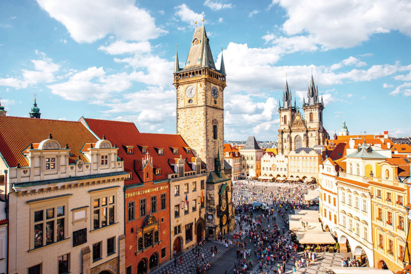 チェコの世界遺産プラハ歴史地区へ。旧市街地広場からプラハ城に向かう王道コースをご紹介