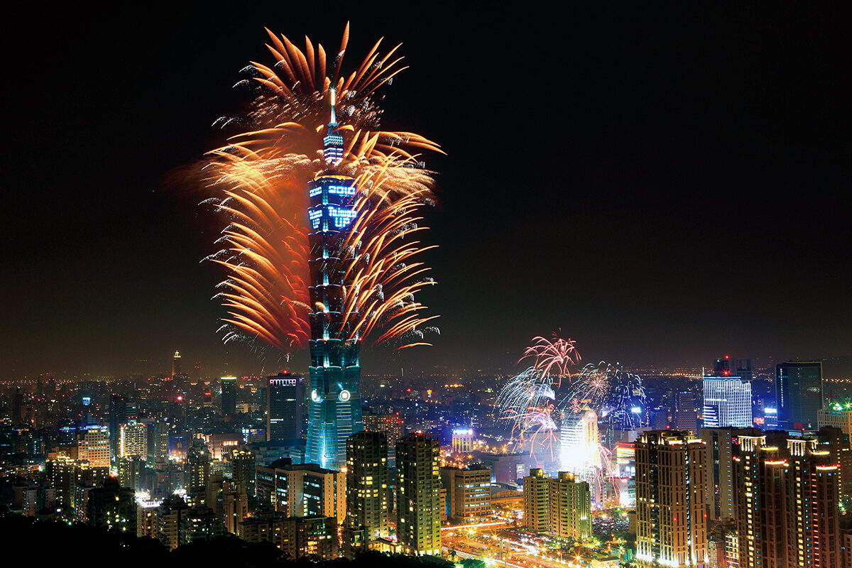 台北101　New Year Fireworks